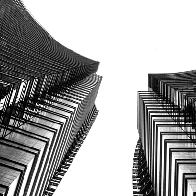 建筑的蠕虫视角